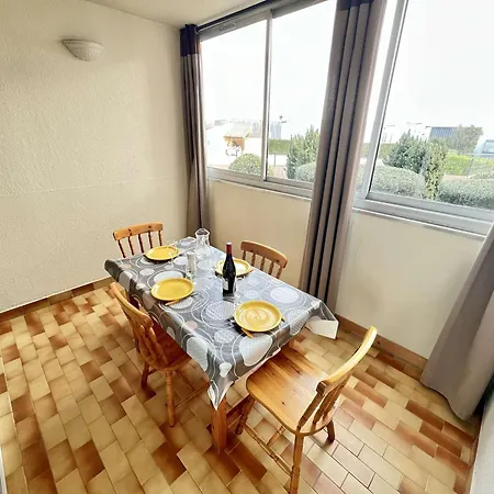 Avec Parking Et Piscine, Pres - Fr-1-702-76 Apartmán Agde